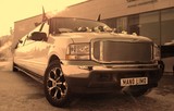 Limuzinu nuoma   1. FORD EXCURSION  
   
 20 seats 
 Magnificent view, exclusive and cosy interior, it attracts the attention of surrounding people and charms them. This is a limousine, which has its own exclusive style, which will not leave anybody indifferent.  